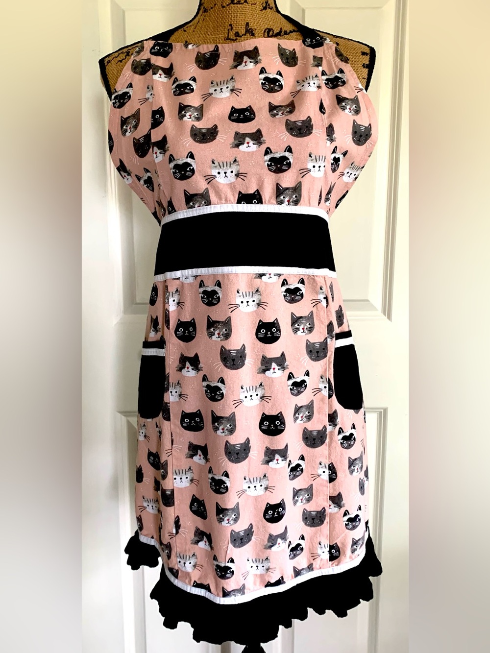 Cute Cats Vintage-Style Apron with Pockets